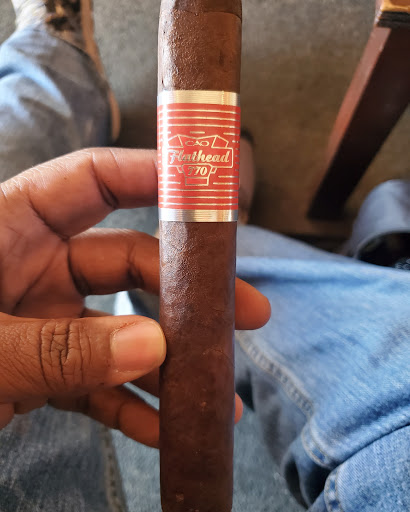 Tobacco Shop «Oakleigh Beach Tobacco», reviews and photos, 702 Wise Ave, Dundalk, MD 21222, USA