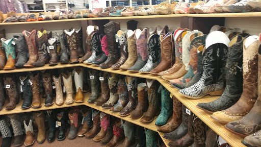 Western Apparel Store «The Fort - Nebraska City», reviews and photos, 903 Central Ave, Nebraska City, NE 68410, USA