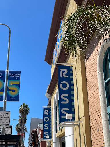 Brentwood Place Shopping Center, 12019 Wilshire Blvd, Los Angeles, CA 90049, USA, 