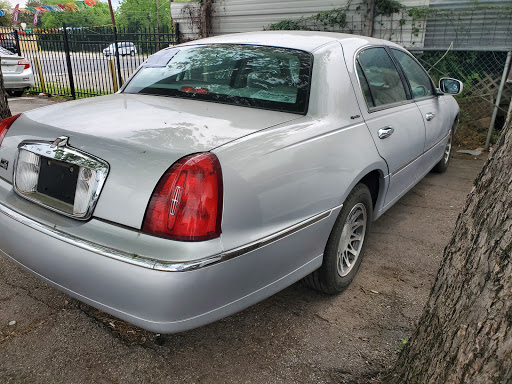 Used Car Dealer «CJAUTOSALES LLC», reviews and photos, 1301 S General McMullen, San Antonio, TX 78237, USA