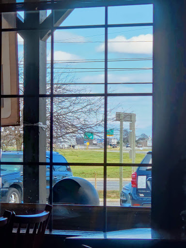 American Restaurant «Cracker Barrel Old Country Store», reviews and photos, 1162 Wayne Ave, Chambersburg, PA 17202, USA