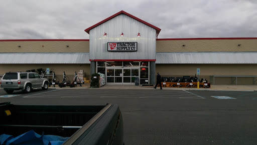 Home Improvement Store «Tractor Supply Co.», reviews and photos, 127 Temple Hill Rd, New Windsor, NY 12553, USA