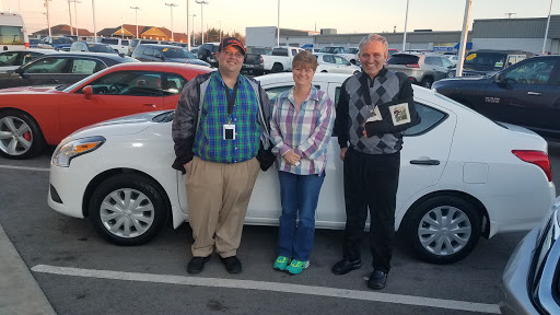 Dodge Dealer «East Tennessee Dodge Chrysler Jeep», reviews and photos, 2774 N Main St, Crossville, TN 38555, USA