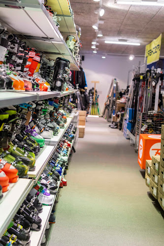 Anmeldelser af Skitema.com & Jm Salg/Service i Holstebro - Sportsbutik