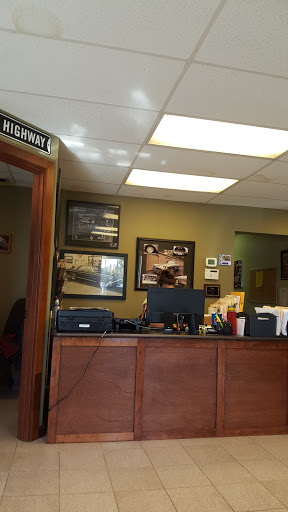 Auto Repair Shop «Hot Rod Dreamworks & Collision Repair LLC», reviews and photos, 24315 S Hwy 99 E, Canby, OR 97013, USA