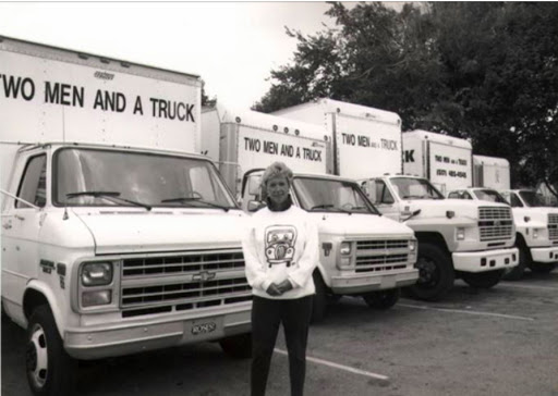 Moving and Storage Service «Two Men and a Truck», reviews and photos, 909 IL-83 #201, Elmhurst, IL 60126, USA