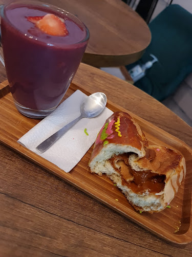 Cossiori Café - Pastelería - Velasco Ibarra