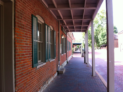 Florist «The Flower Petaler», reviews and photos, 620 S Main St, St Charles, MO 63301, USA