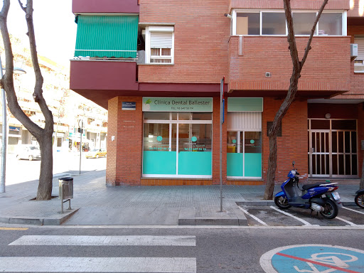 Clínica Dental Ballester · Tu dentista en Viladecans en Viladecans, Barcelona