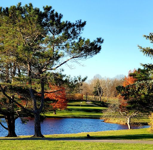 Public Golf Course «St Denis Golf Club & Party Center», reviews and photos, 10660 Chardon Rd, Chardon, OH 44024, USA