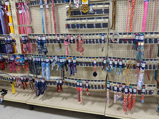 Pet Supply Store «PetSmart», reviews and photos, 13000 Aurora Ave N, Seattle, WA 98133, USA