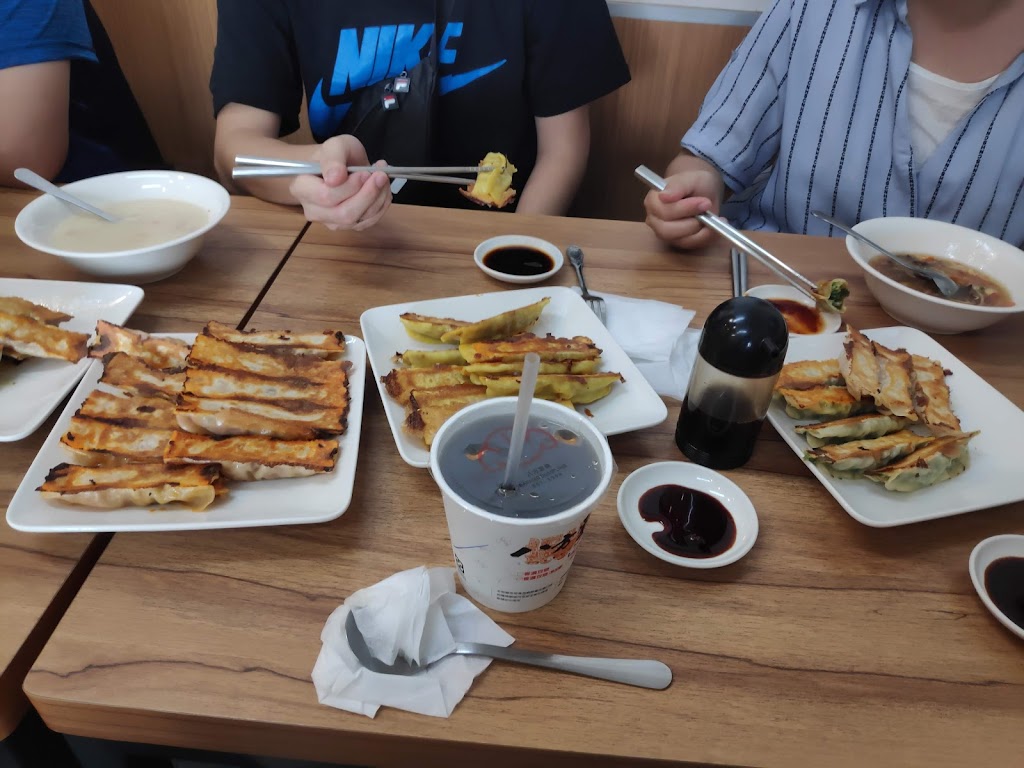 八方雲集鍋貼水餃專賣店 的照片