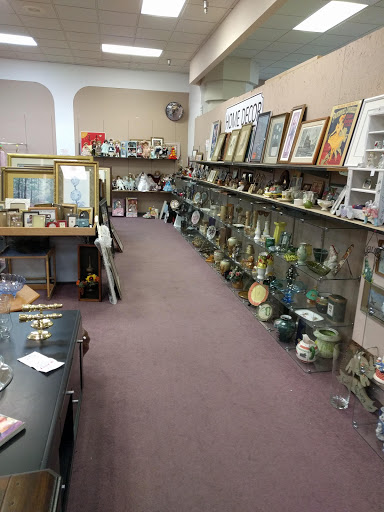 Thrift Store «Threads Of Hope Thrift Store», reviews and photos, 230 Woodmere Mall, Crossville, TN 38555, USA