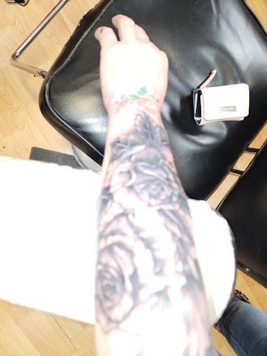 Tattoo Shop «Sacramento Tattoo and Piercing», reviews and photos, 2722 X St, Sacramento, CA 95818, USA