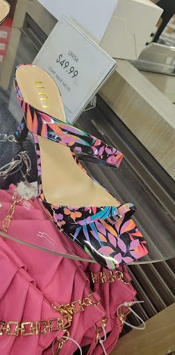 Shoe Store «DSW Designer Shoe Warehouse», reviews and photos, 2571 W Osceola Pkwy, Kissimmee, FL 34741, USA