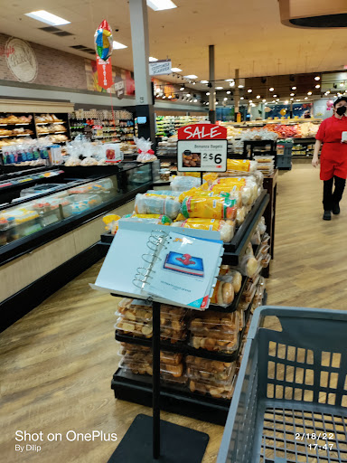 Grocery Store «ShopRite of Spotswood», reviews and photos, 380 Summerhill Rd, Spotswood, NJ 08884, USA