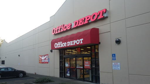 Office Depot, 323 SE Martin Luther King Jr Blvd, Portland, OR 97214, USA, 