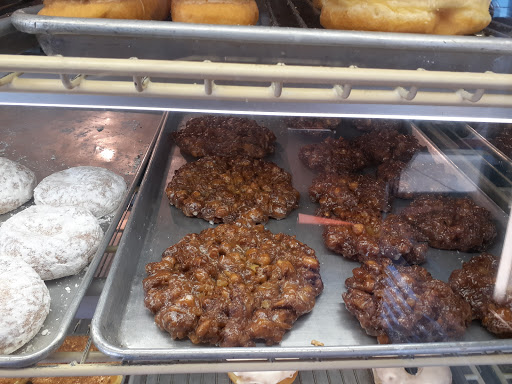 Donut Shop «Alvernon Donut Shop», reviews and photos, 1450 S Alvernon Way, Tucson, AZ 85711, USA