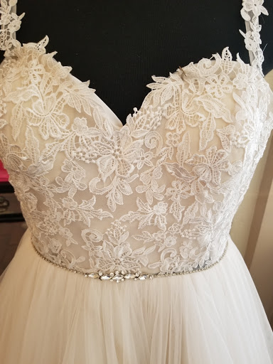 Belle Bridal Boutique - Curvy Couture, 320 W Benson St, Reading, OH 45215, USA, 