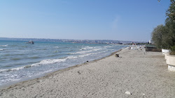 Buyukcekmece beach'in fotoğrafı - rahatlamayı sevenler arasında popüler bir yer