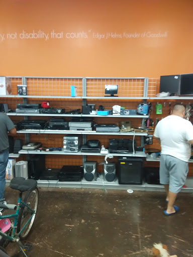 Thrift Store «Goodwill Store and Donation Station», reviews and photos, 10647 Culebra Rd, San Antonio, TX 78251, USA