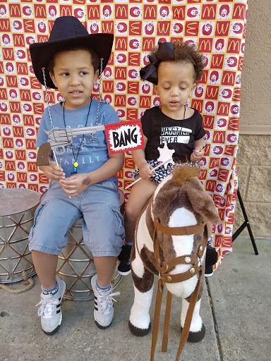 Shopping Mall «Woodforest Shopping Center», reviews and photos, 443 Uvalde Rd, Houston, TX 77015, USA