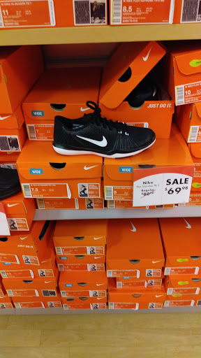 Shoe Store «Shoe Carnival», reviews and photos, 2945 Scottsville Rd, Bowling Green, KY 42104, USA