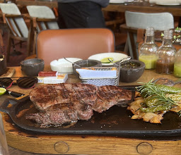 Sylvestre Midtown photo