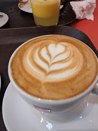 Cappuccino du Café illy à Paris - n°13