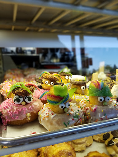 Donut Shop «Daily Fresh Donuts», reviews and photos, 1154 W Yosemite Ave, Manteca, CA 95337, USA