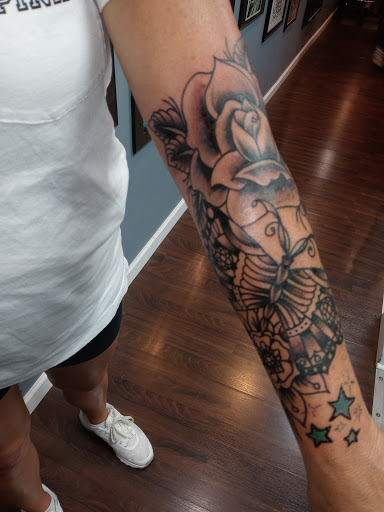 Tattoo Shop «Tattoo Makers», reviews and photos, 3905 Harrison Ave, Cincinnati, OH 45211, USA