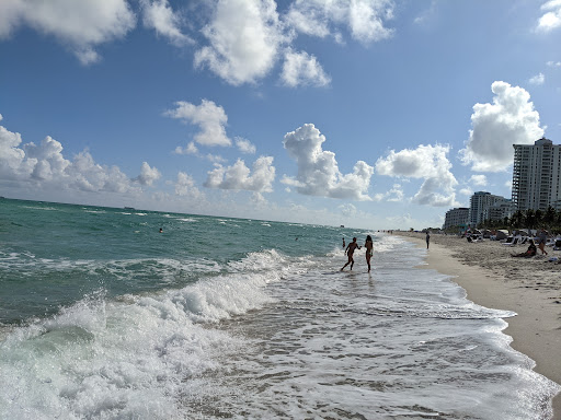 Shopping Mall «Fontainebleau Shops», reviews and photos, 4441 Collins Ave, Miami Beach, FL 33140, USA
