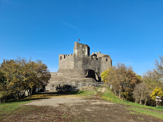 Hollókői Vár