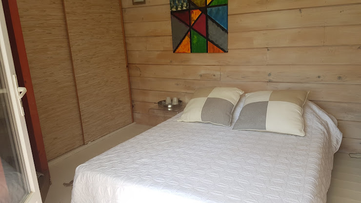 Chambres Chambre d'hôtes Chambre d'hôtes Chalet des Oliviers 30320 Bezouce