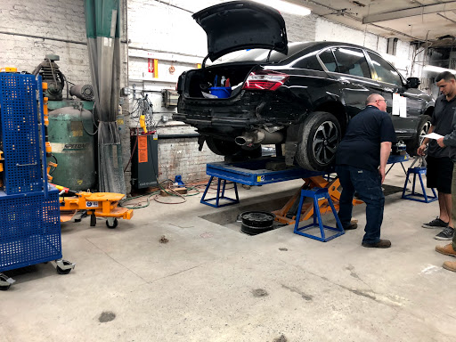 Auto Body Shop «Blue Star Brothers Inc. Auto Collision», reviews and photos, 222 India St, Brooklyn, NY 11222, USA