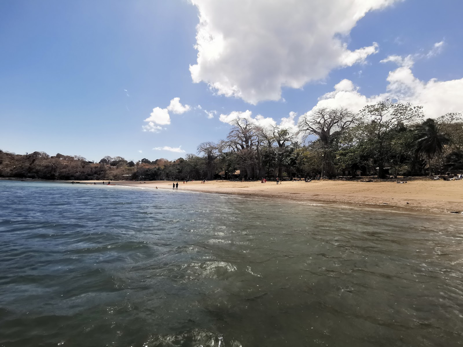 Foto di Beach N'Gouja e l'insediamento