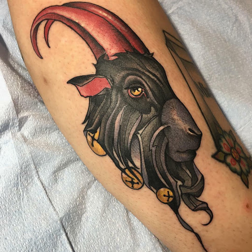 Explore sleeve tattoo ideas for women, creative tattoo ideas in Greencastle, available at Incognito Tattoo Studio