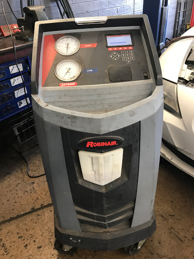 Auto Repair Shop «Bridwell Automotive Center», reviews and photos, 7171 E Lincoln Dr, Scottsdale, AZ 85253, USA