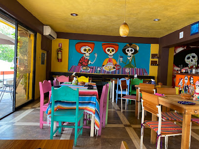 Amparo,s Breakfast Bistro - Esquina ave 10 nt con, calle 2nt 198, Centro, 77600 San Miguel de Cozumel, Q.R., Mexico