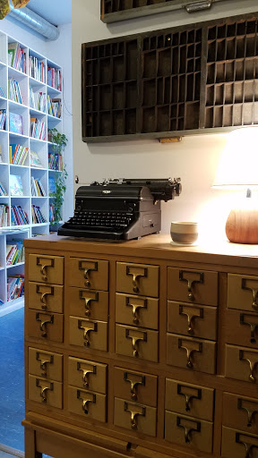 Book Store «Pilsen Community Books», reviews and photos, 1102 W 18th St, Chicago, IL 60608, USA