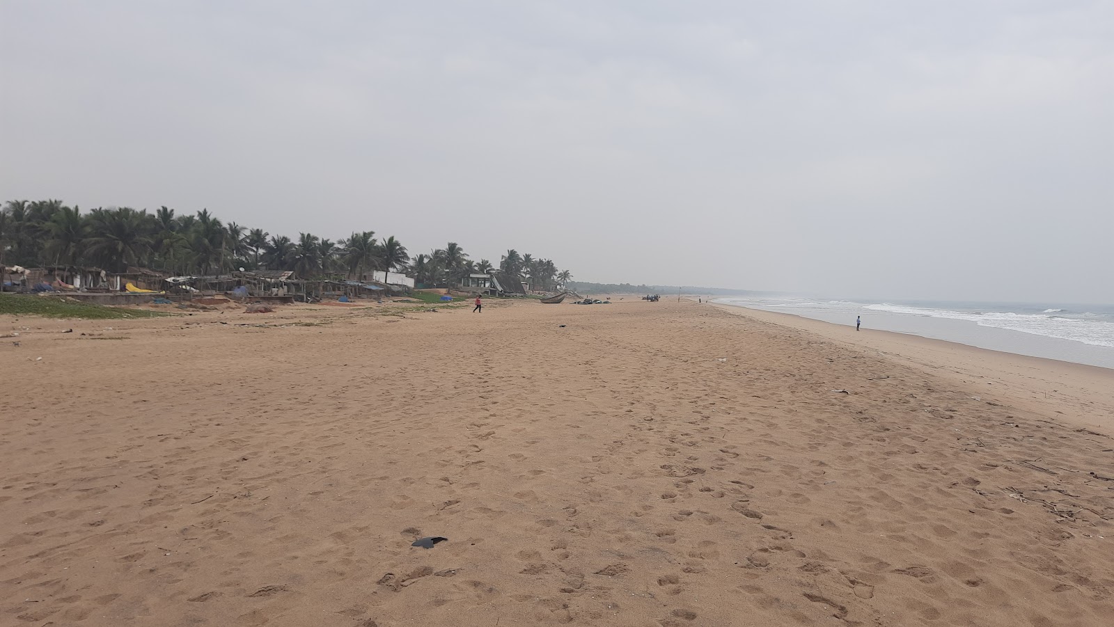 Foto de Ramayapatanam Beach con recta y larga