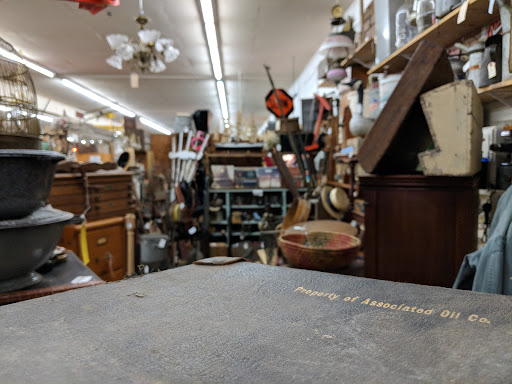 Antique Store «M & M Antiques & Collectibles», reviews and photos, 123 N Lewis St, Monroe, WA 98272, USA