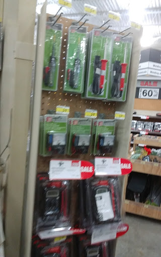 Tool Store «Northern Tool + Equipment», reviews and photos, 3906 W Hillsborough Ave, Tampa, FL 33614, USA