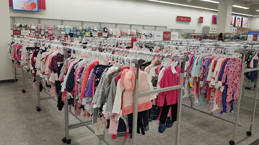 Clothing Store «Burlington Coat Factory», reviews and photos, 4849 Golf Rd, Skokie, IL 60077, USA