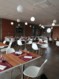 Atmosphère du Restaurant français Restaurant du Port à Decize - n°4