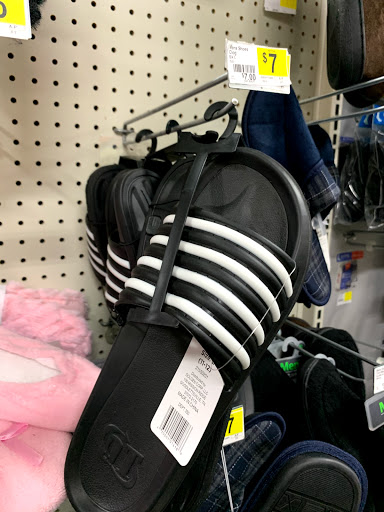 Home Goods Store «Dollar General», reviews and photos, 2140 Oregon St, Port Orford, OR 97465, USA