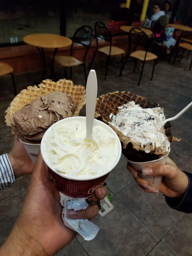 Ice Cream Shop «Cold Stone Creamery», reviews and photos, 28 Backus Ave, Danbury, CT 06810, USA