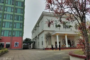 Khách sạn Hoàng Lê image