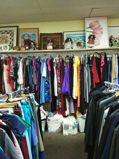 Thrift Store «Community Thrift Store», reviews and photos, 3237 E Florence Ave, Huntington Park, CA 90255, USA