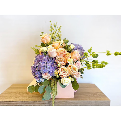 Florist «Elite Flowers and Gifts», reviews and photos, 20280 N 59th Ave #116, Glendale, AZ 85308, USA